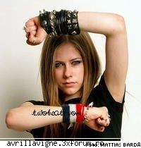Ce melodie va place cel mai moolt?? - hehe.......so much for ma`happy - Avril