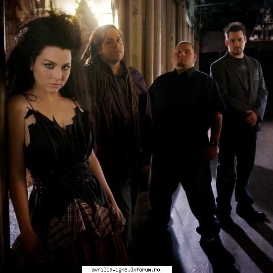 Evanescence - si mie imi plac fff mult.Mel mele preferate is - Muzica