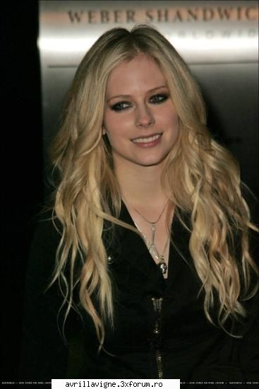 :rotfl: uite k poon yo :limba: poze k avril